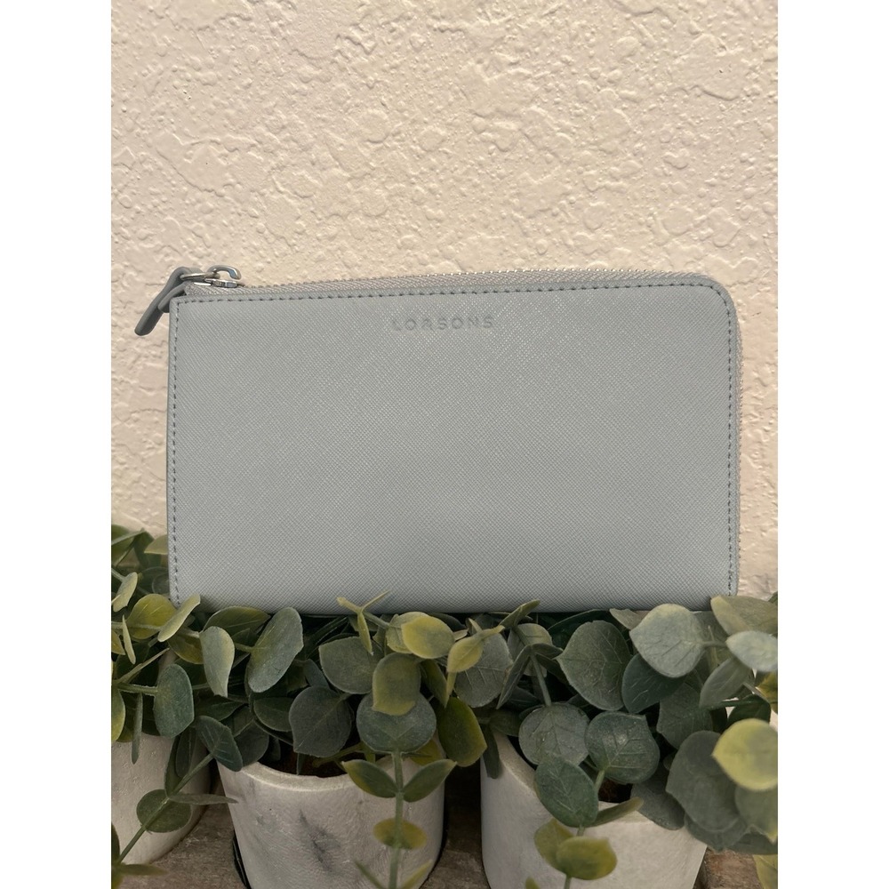 Lo & Sons The Leather Wallet, a saffiano leather zip-around wallet baby blue